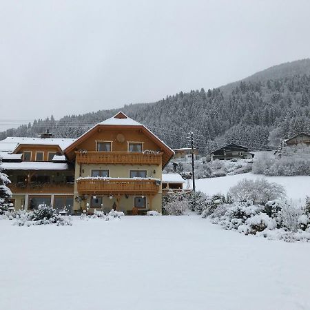 Landhaus Seeblick Hotel Millstatt Exterior photo