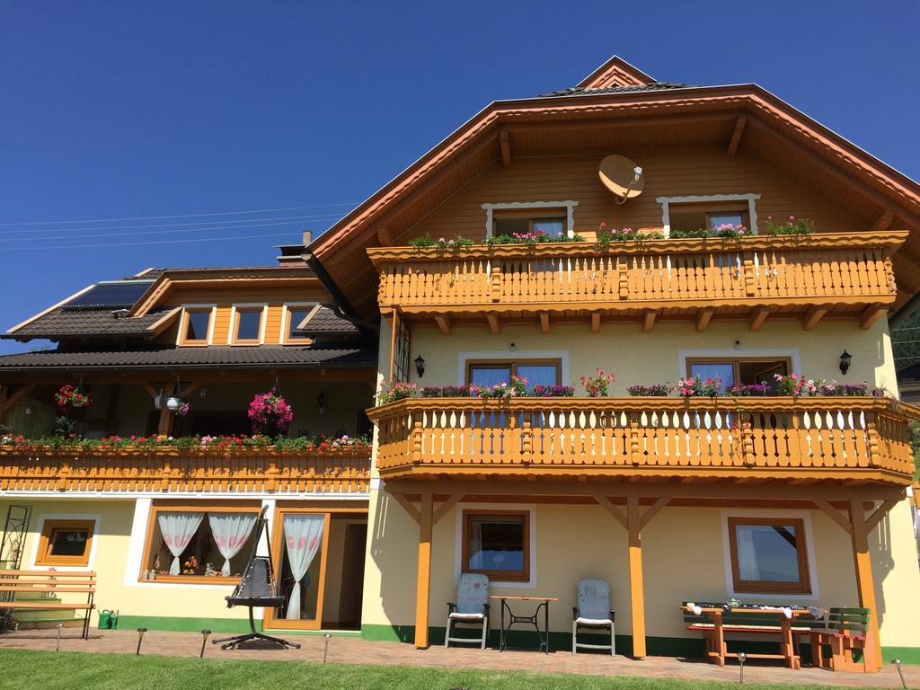 Landhaus Seeblick Hotel Millstatt Exterior photo