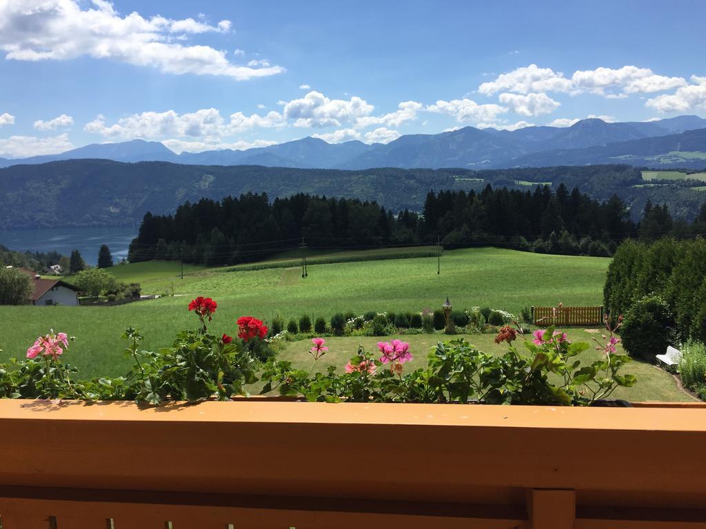 Landhaus Seeblick Hotel Millstatt Exterior photo