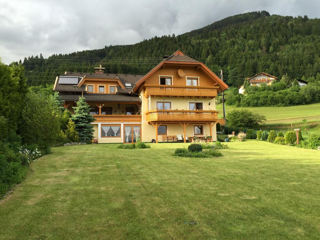 Landhaus Seeblick Hotel Millstatt Exterior photo