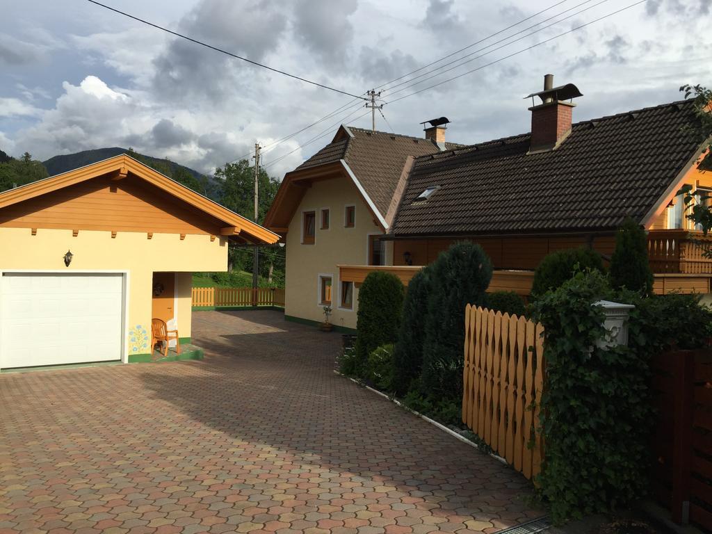 Landhaus Seeblick Hotel Millstatt Exterior photo