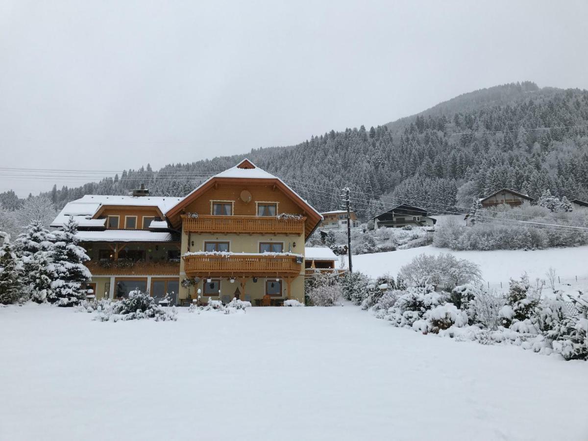 Landhaus Seeblick Hotel Millstatt Exterior photo